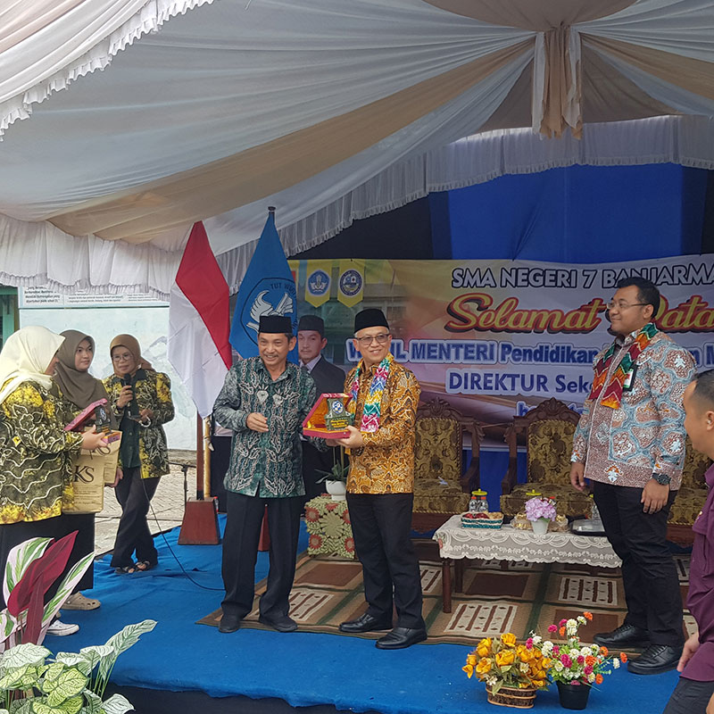 Wamendikdasmen Apresiasi Program Daur Ulang Sampah di SMAN 7 Banjarmasin
